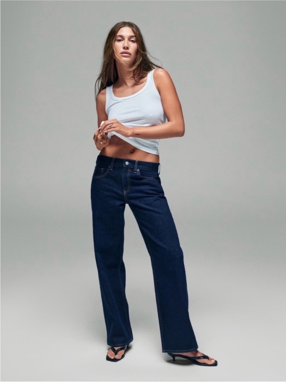 The Hailey Low Rise Loose Jean - Midnight Indigo Size 27 (Hailey Bieber Gap)